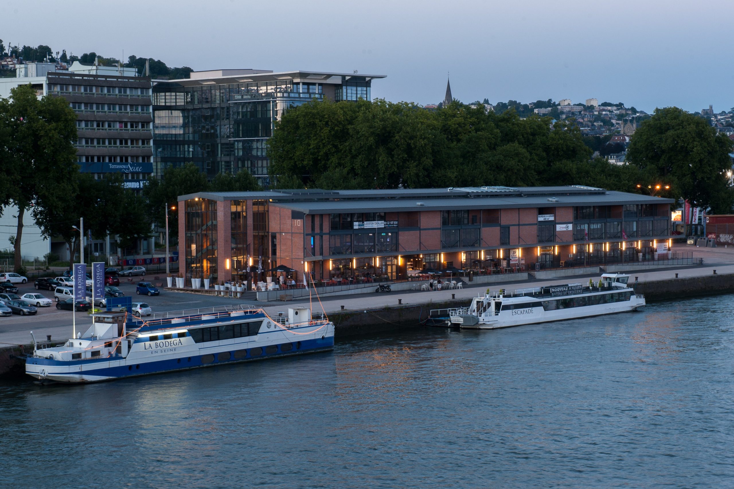 Salle de Réception Vue Sur Seine